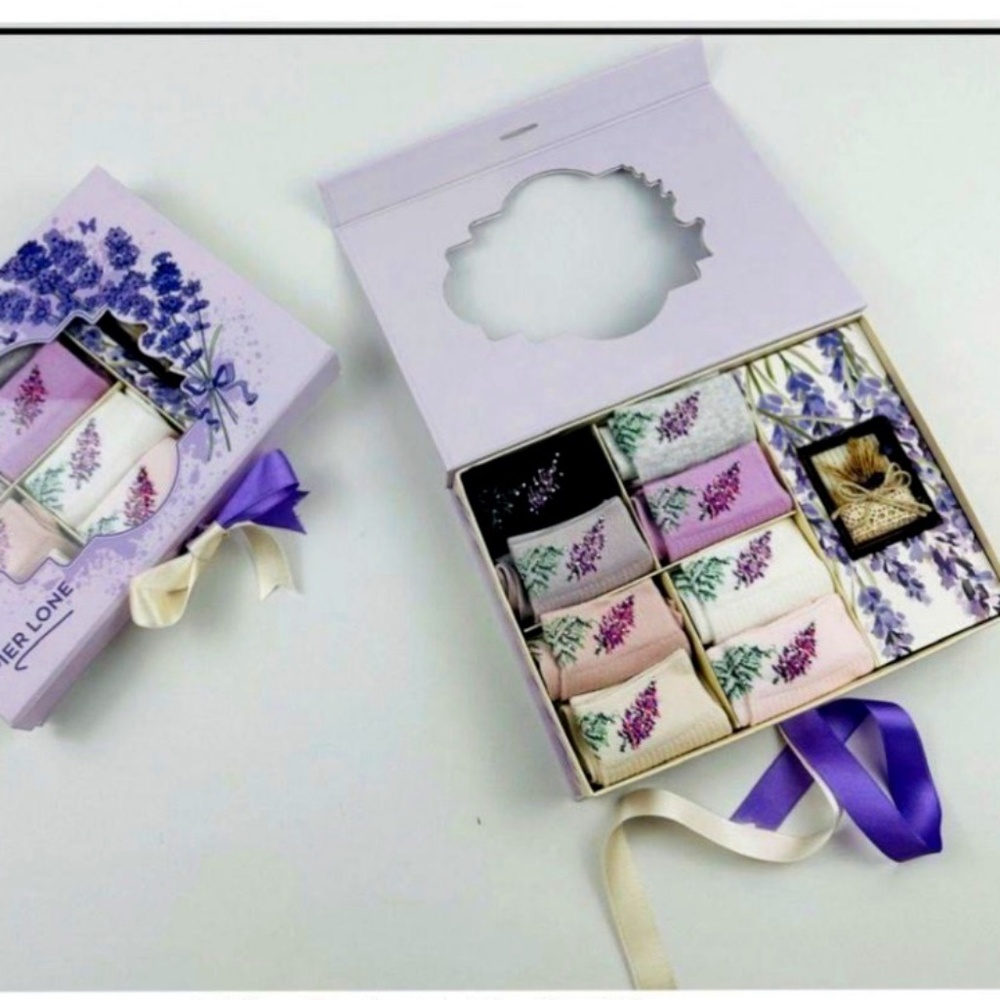 Women's socks in gift boxes